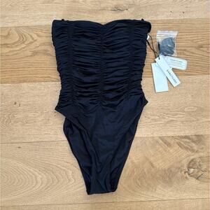 Sanctuary - Beach Goddess Excess Shirr Banded Mio One Piece Swimsuit in Black